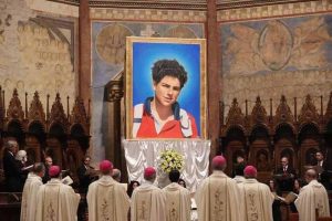 Read more about the article Acutis y Frassati serán santos en el Jubileo 2025