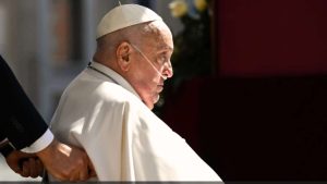 Read more about the article El Papa Francisco sorprende en San Pedro al presentarse a rezar ante la tumba de San Pío X