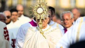 Read more about the article Cristo es la respuesta de Dios al hambre del hombre
