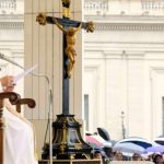 El Papa convoca el 11 de octubre a un Rosario por la paz