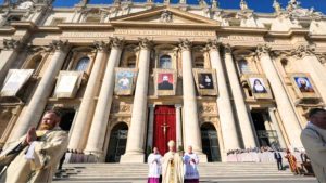 Read more about the article Los santos son testigos del amor de Cristo: León XIV