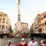 El Papa a la Virgen Inmaculada: Que florezca la esperanza jubilosa
