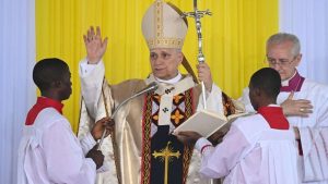 Read more about the article “Ahora es el momento de la paz”: el clamor del Papa León XIV en una Camerún herida